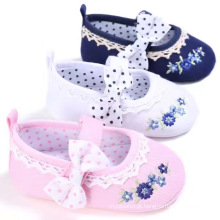 2017infant bebê meninas fundo macio sapato lace appliqued flor da criança sapatos anti-slip
